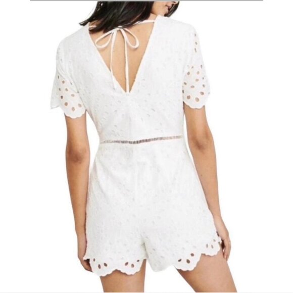 Abercrombie & Fitch White Eyelet Tie-Back Romper - Picture 11 of 11